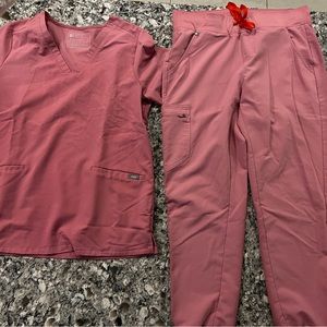 Figs - pink scrub set (top and bottom)